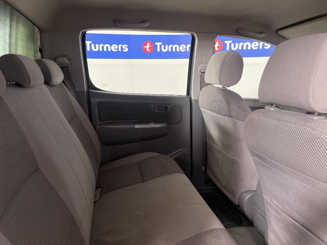 Photo '20' of Toyota Hilux