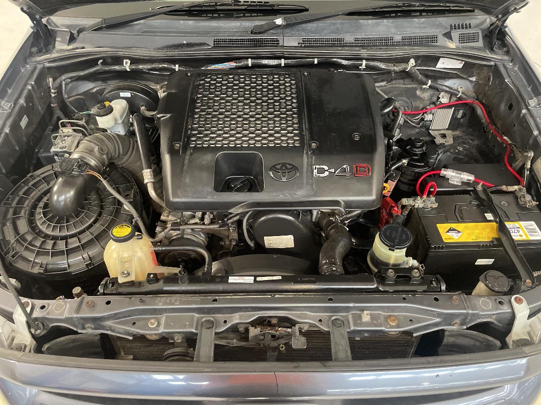 Photo '13' of Toyota Hilux