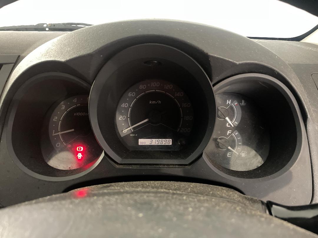 Photo '21' of Toyota Hilux