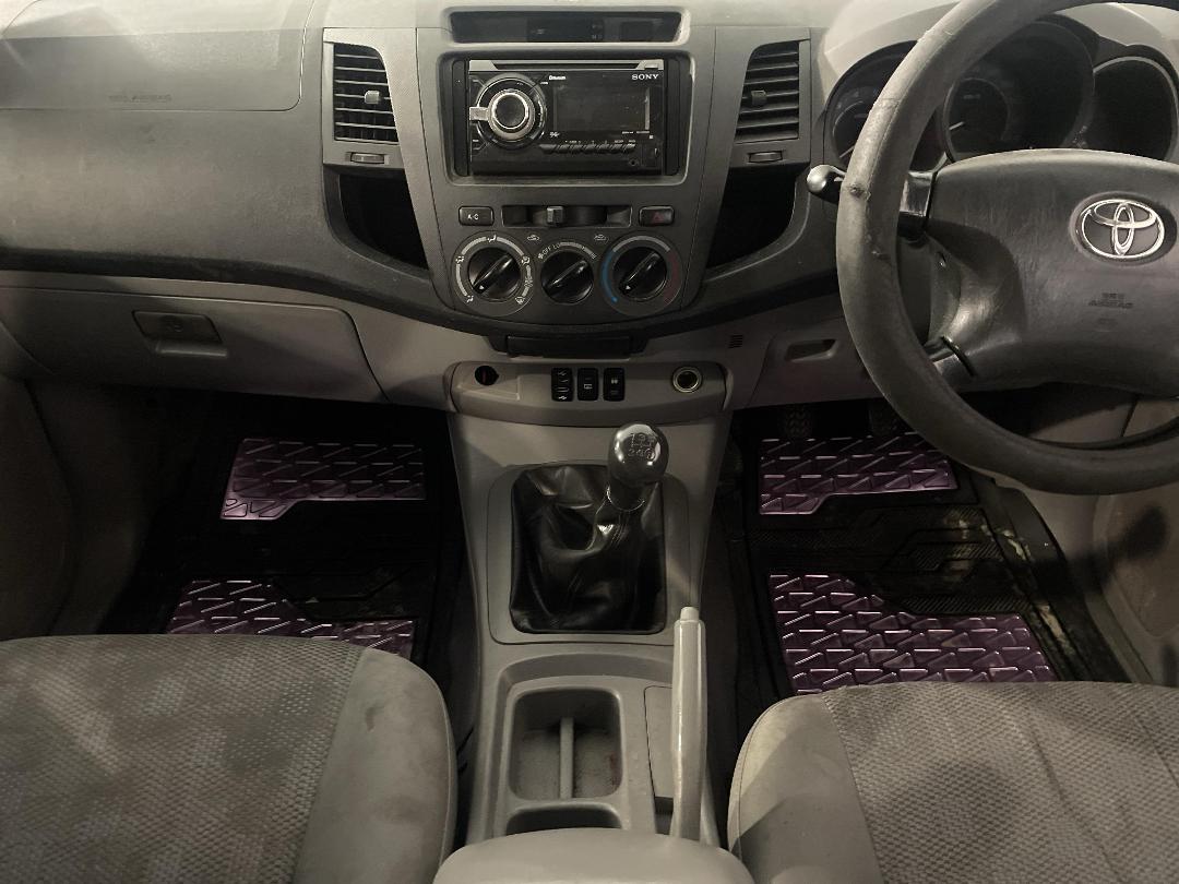 Photo '18' of Toyota Hilux