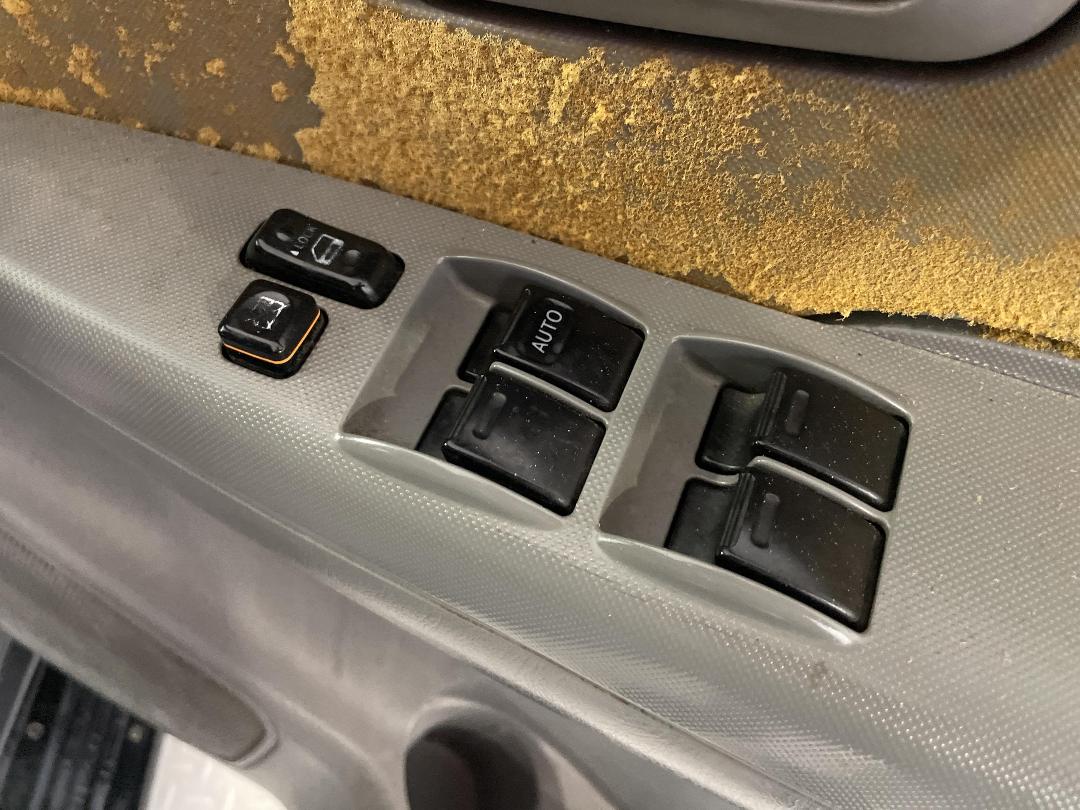 Photo '23' of Toyota Hilux