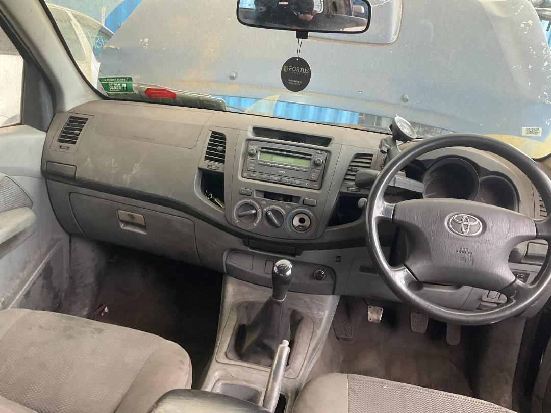 Photo '25' of Toyota Hilux TD D/C