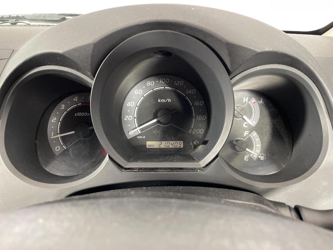 Photo '21' of Toyota Hilux