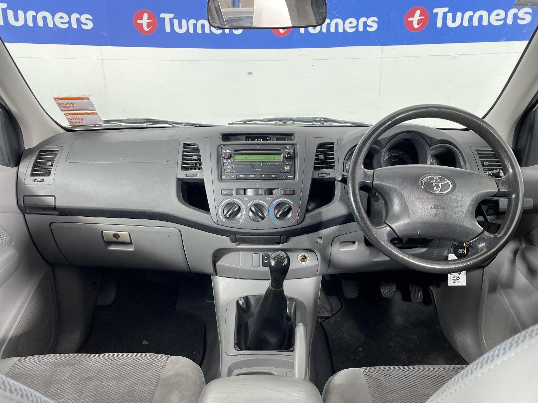 Photo '17' of Toyota Hilux