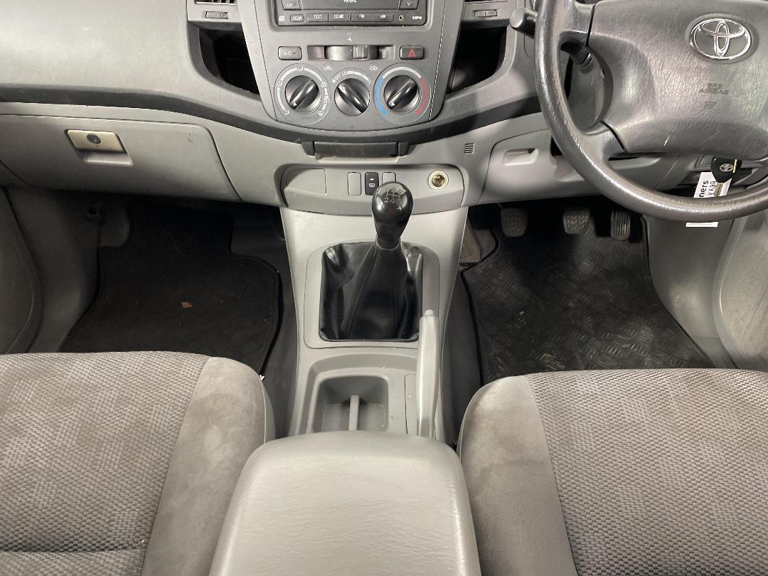 Photo '18' of Toyota Hilux