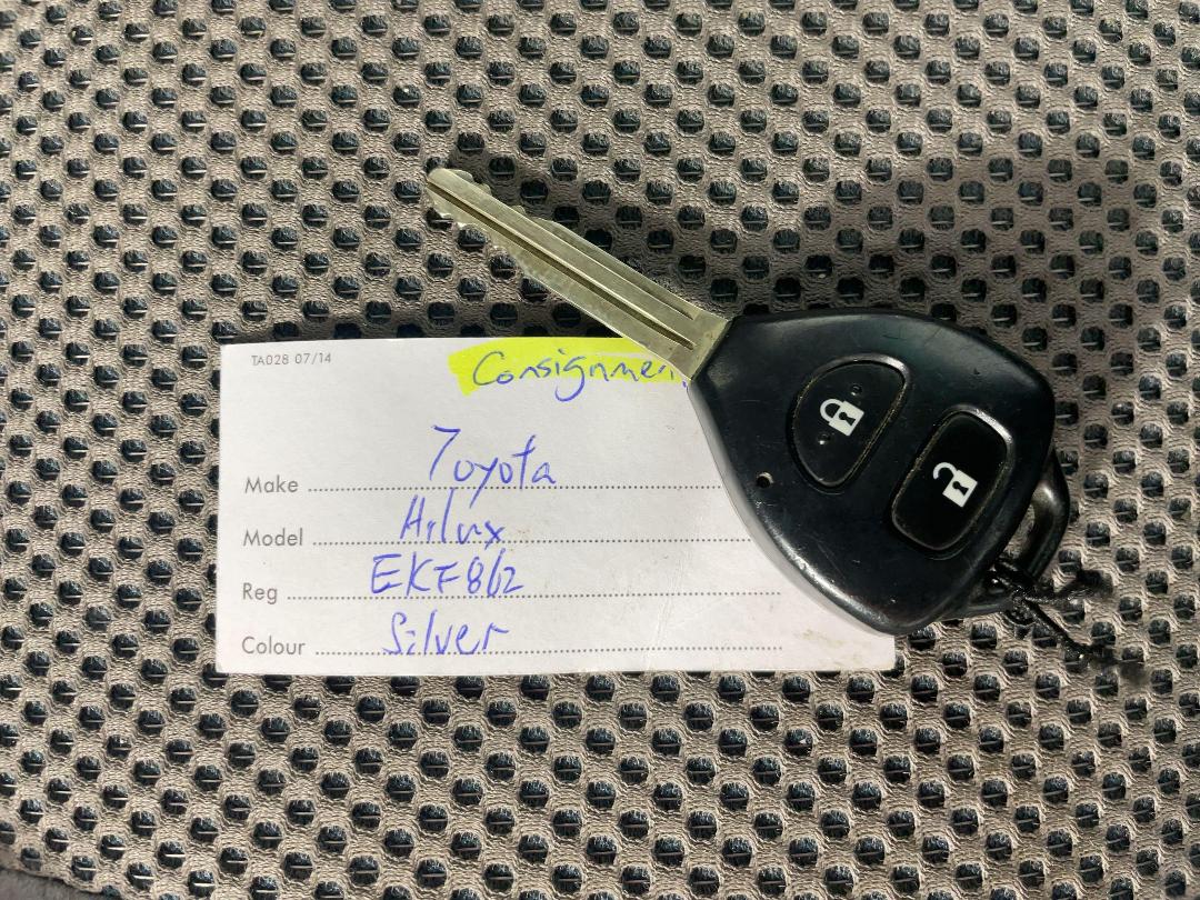 Photo '22' of Toyota Hilux