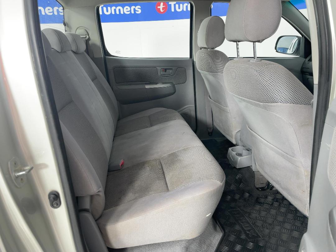 Photo '20' of Toyota Hilux