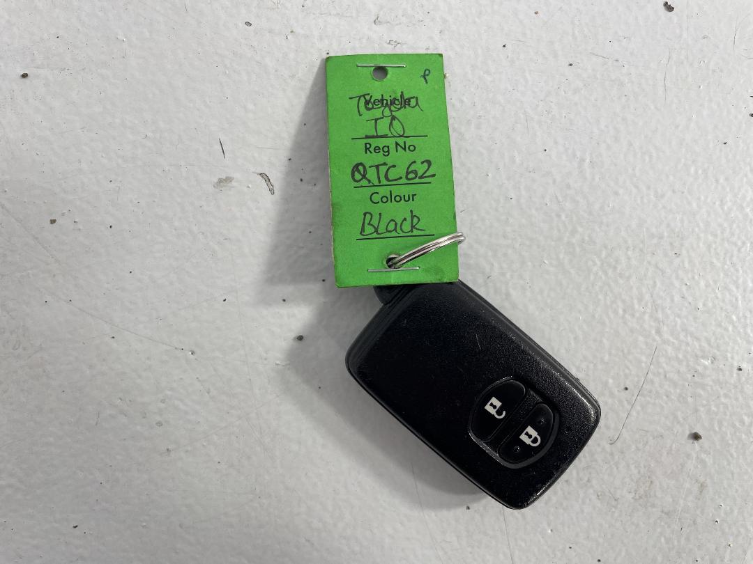 Photo '21' of Toyota IQ