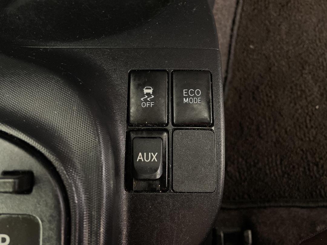 Photo '24' of Toyota IQ