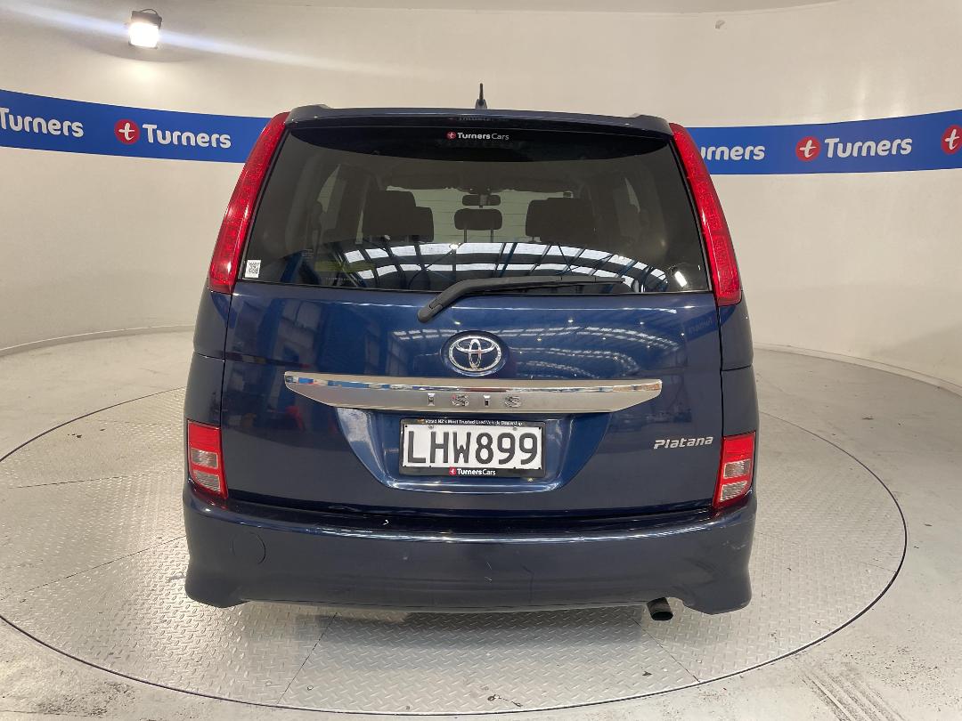 Photo '6' of Toyota Isis