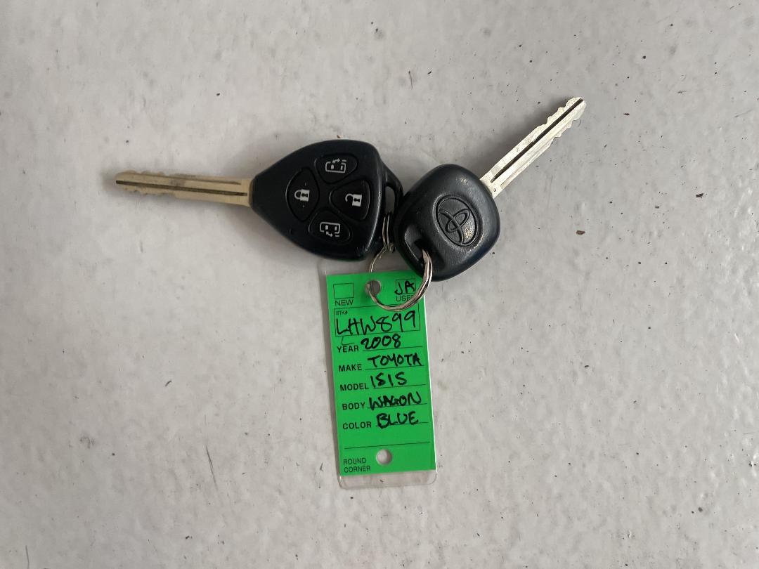 Photo '22' of Toyota Isis