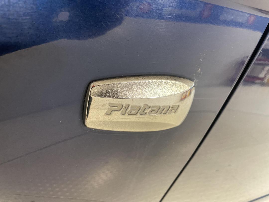 Photo '31' of Toyota Isis