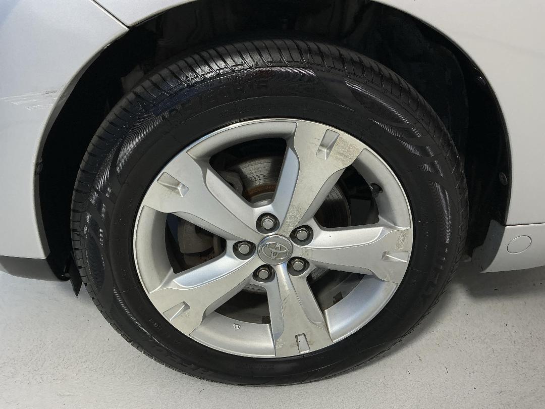 Photo '10' of Toyota IST Photo '10' of Toyota IST