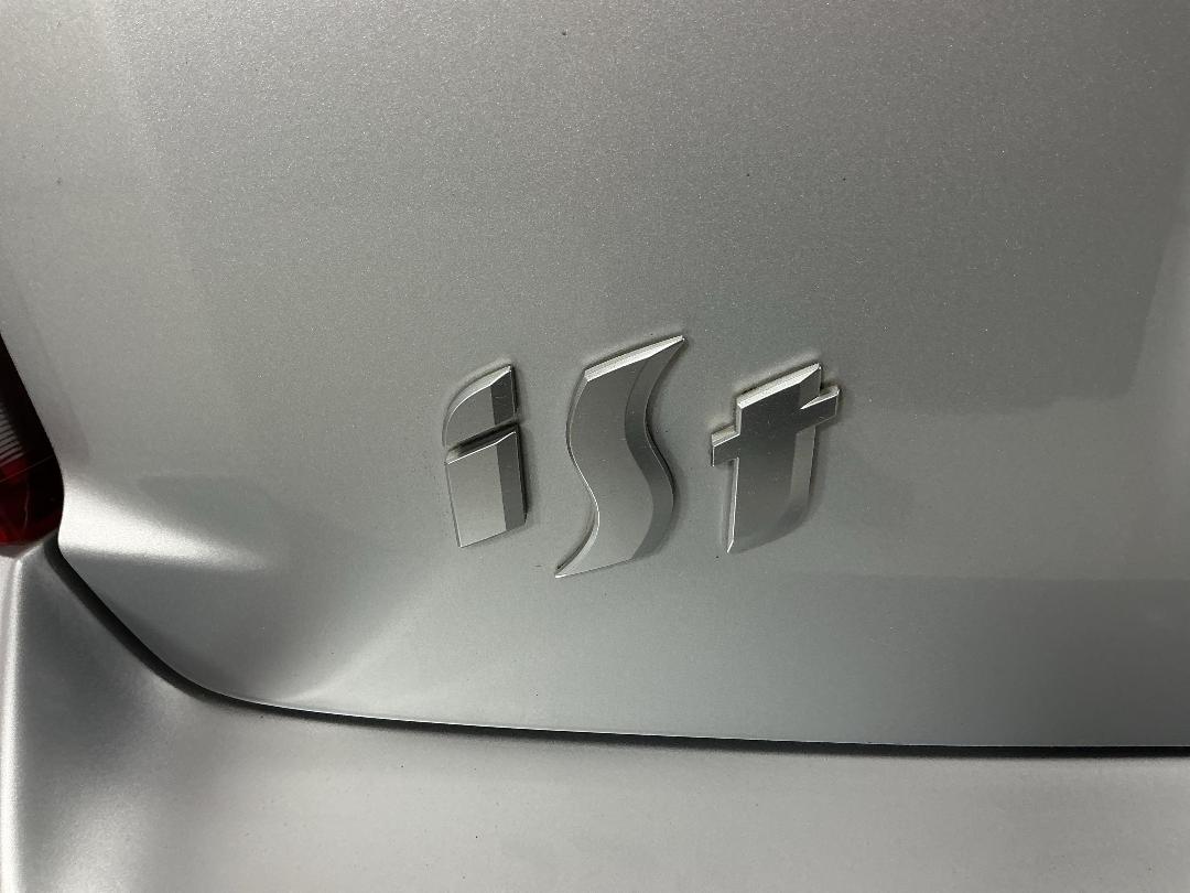 Photo '26' of Toyota IST Photo '26' of Toyota IST