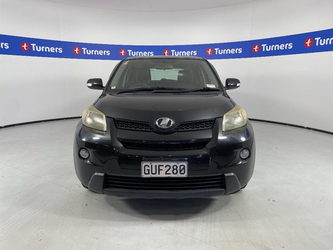 Photo '2' of Toyota IST