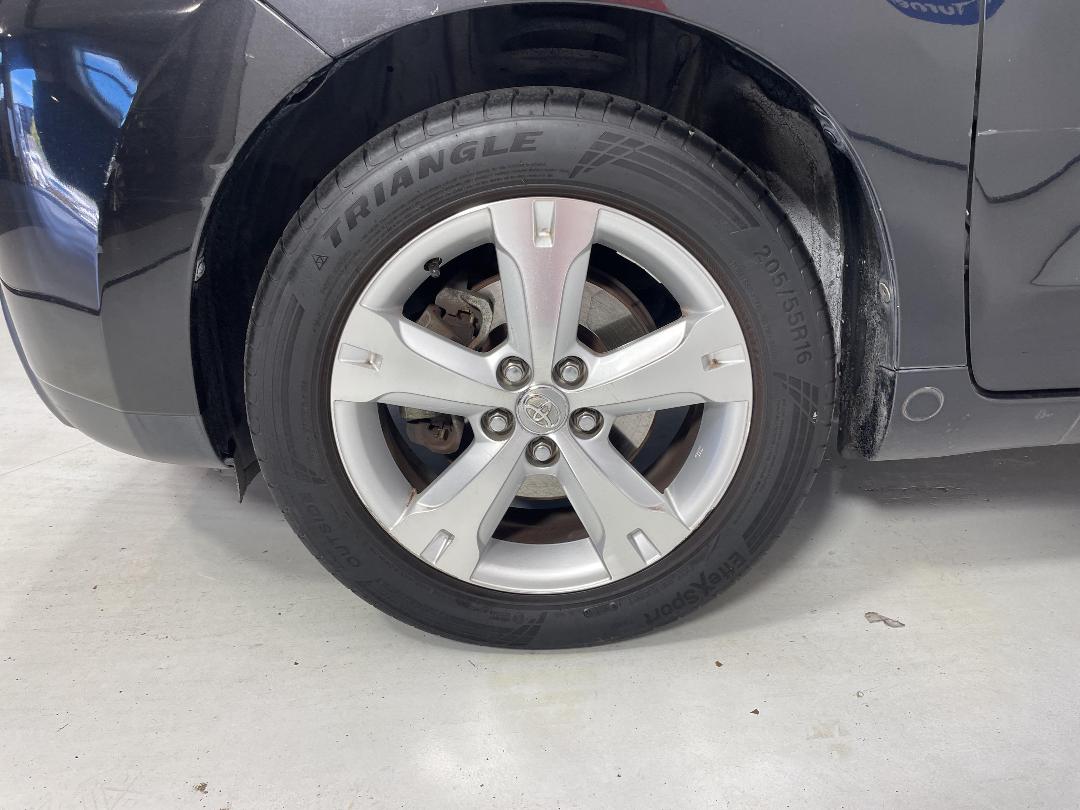 Photo '10' of Toyota IST