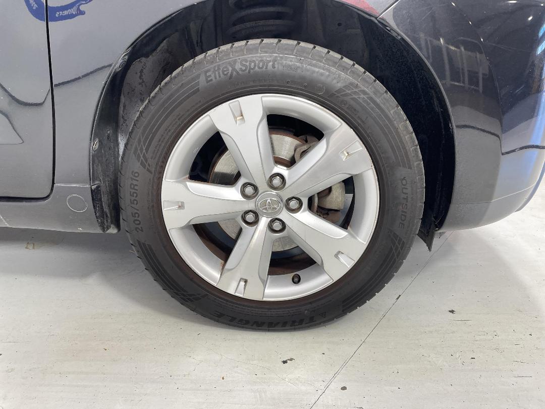 Photo '9' of Toyota IST