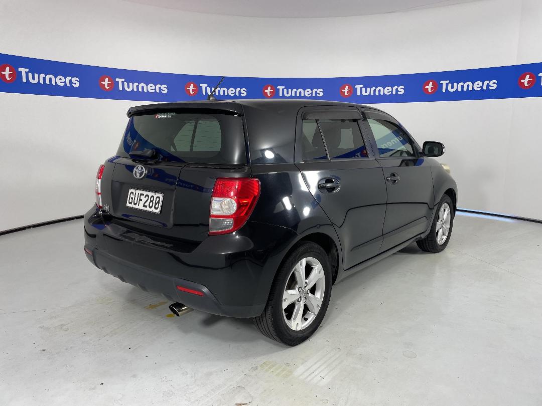 Photo '7' of Toyota IST