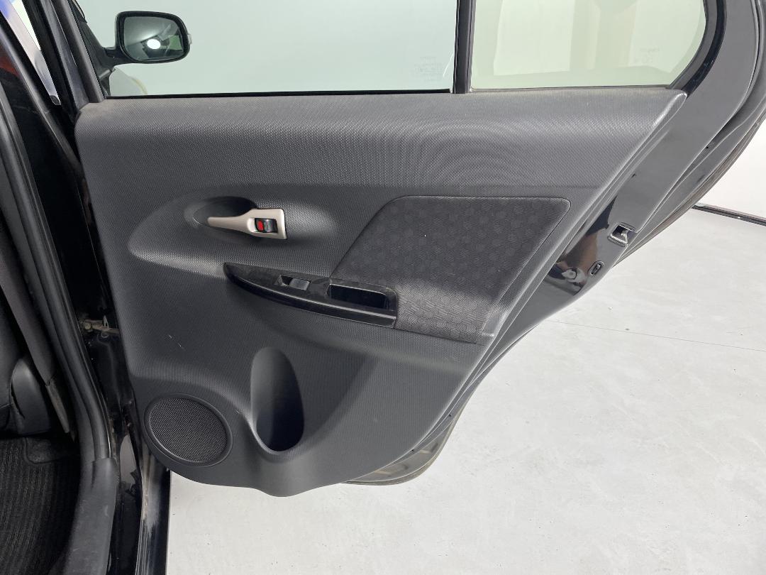 Photo '19' of Toyota IST