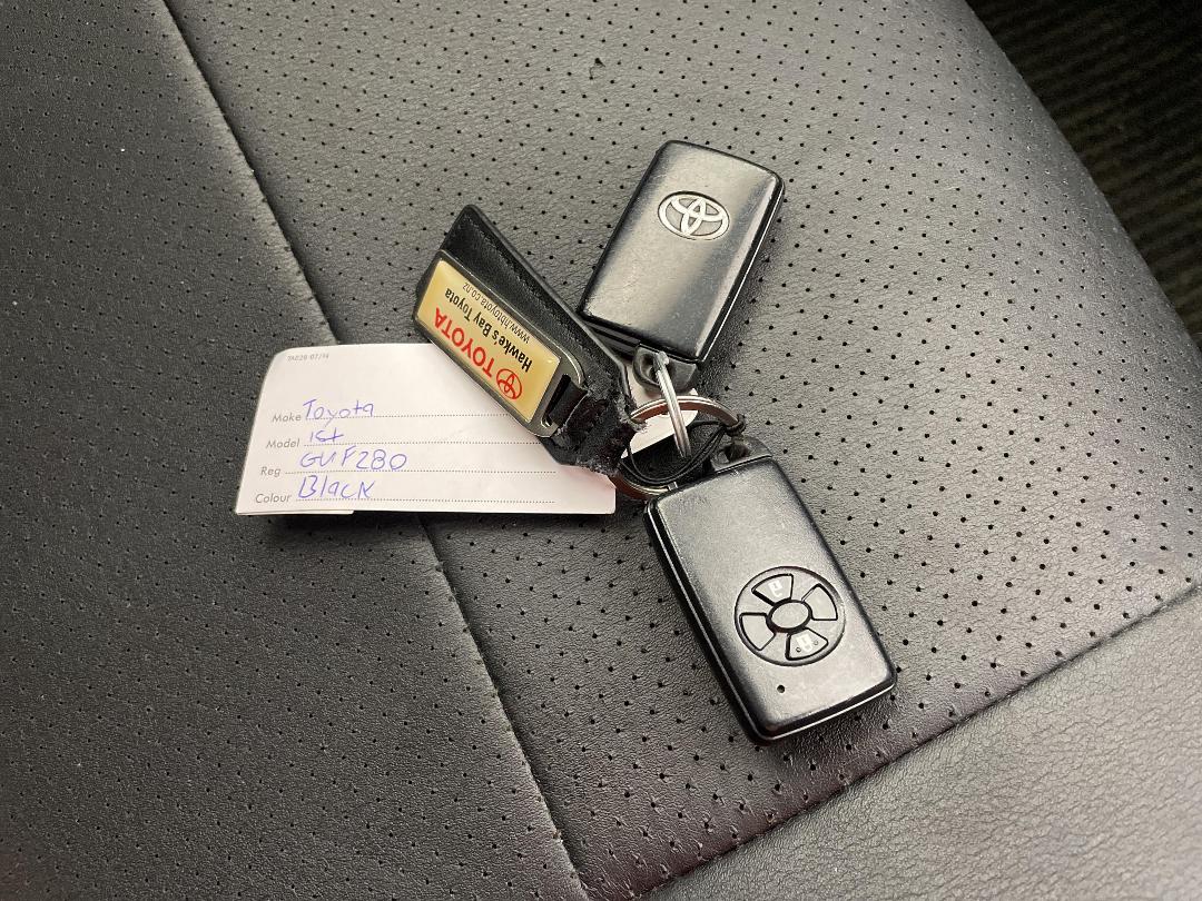 Photo '22' of Toyota IST