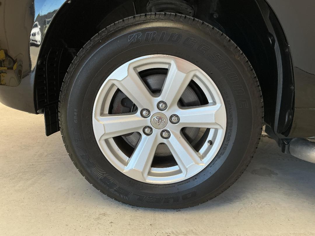 Photo '10' of Toyota Kluger