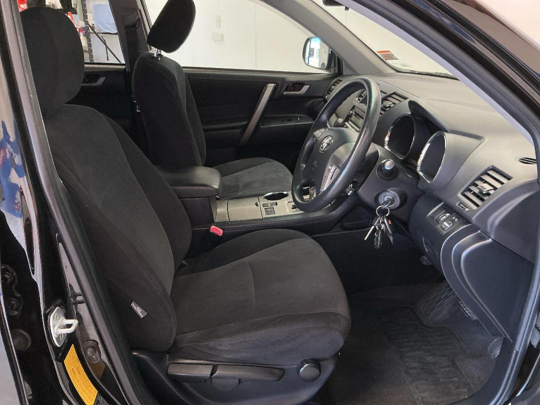 Photo '16' of Toyota Kluger