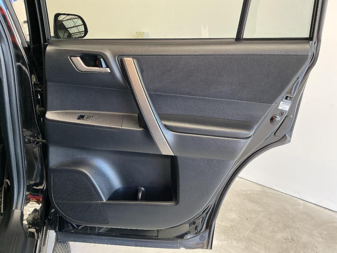 Photo '19' of Toyota Kluger