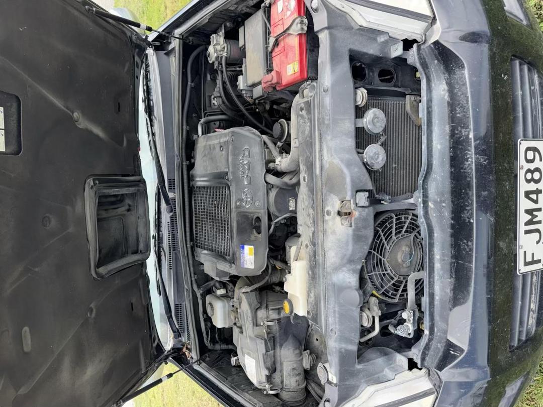 Photo '19' of Toyota Landcruiser Prado T VX Photo '19' of Toyota Landcruiser Prado T VX