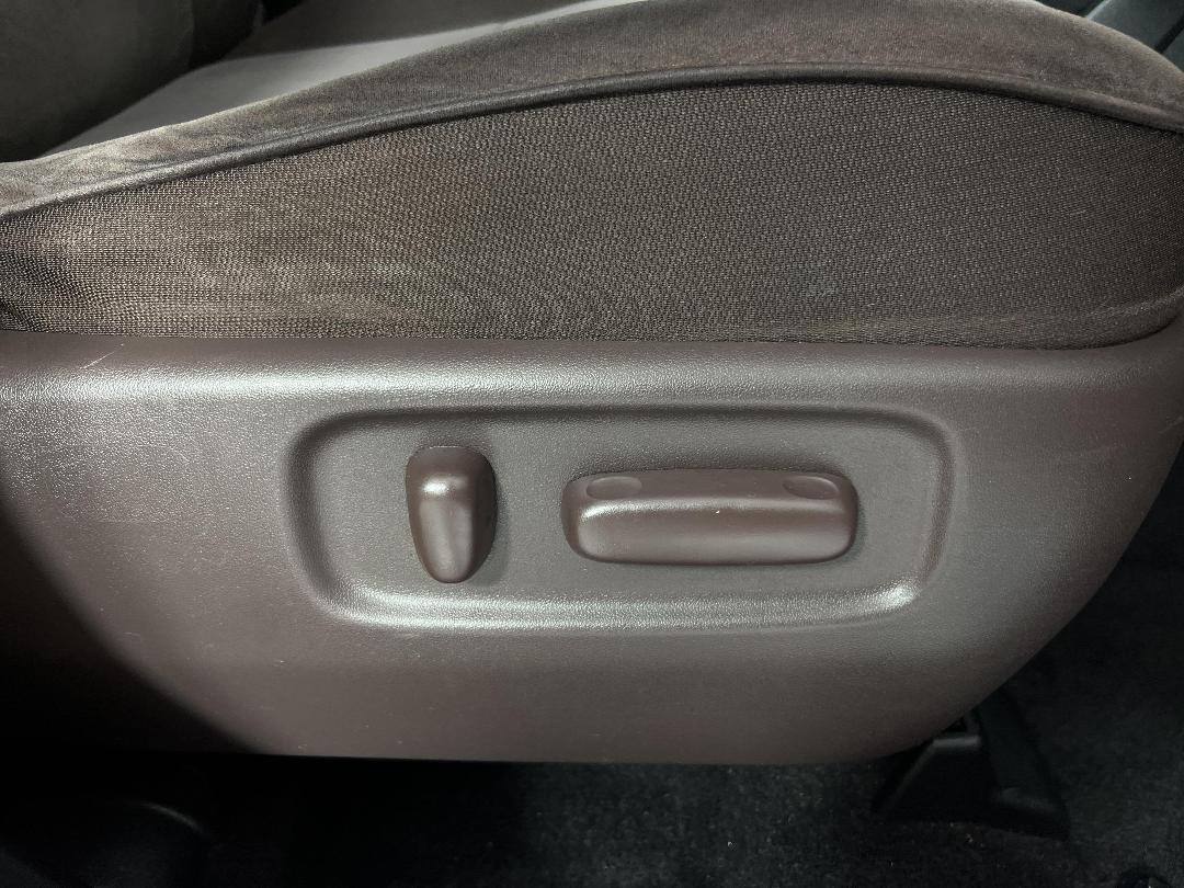 Photo '27' of Toyota Markx Photo '27' of Toyota Markx