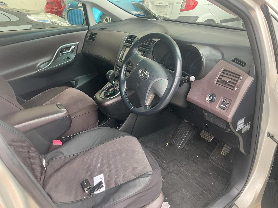 Photo '7' of Toyota Markx ZIO