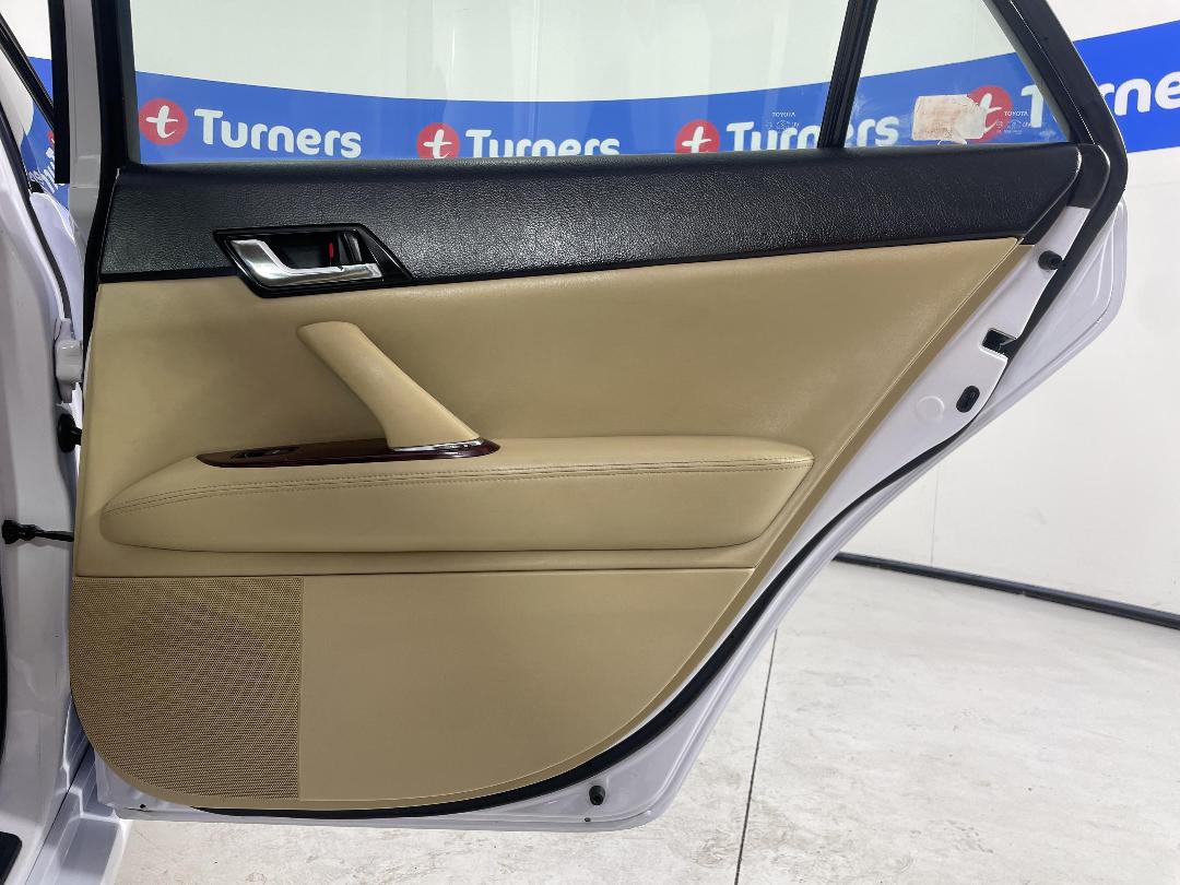 Photo '19' of Toyota Markx Photo '19' of Toyota Markx