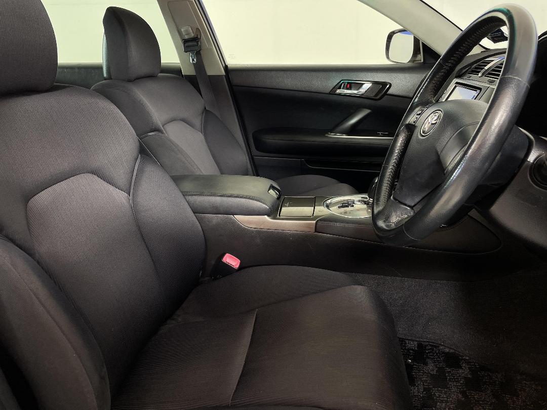 Photo '16' of Toyota Markx Photo '16' of Toyota Markx