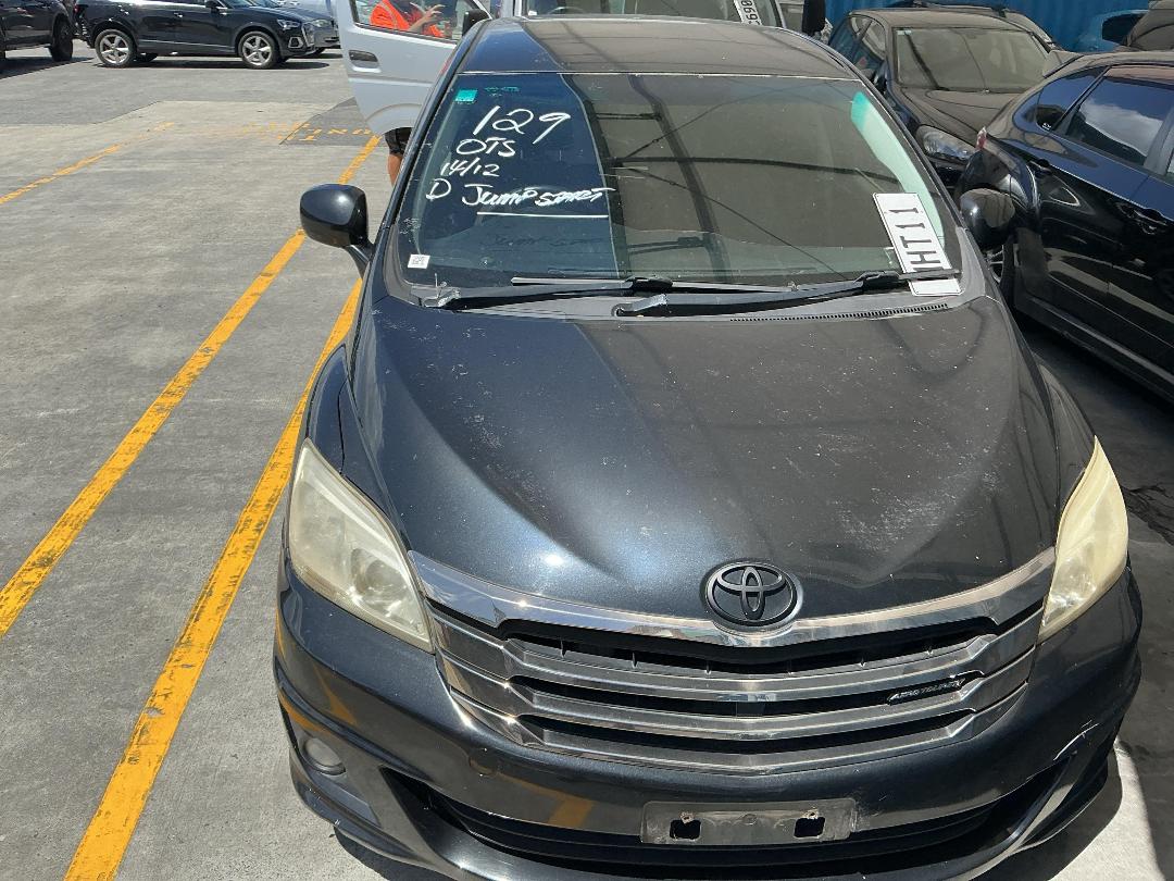 Photo '5' of Toyota Markx ZIO