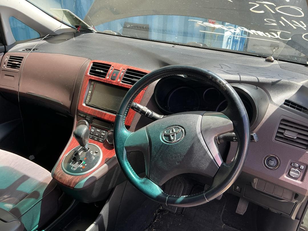 Photo '21' of Toyota Markx ZIO