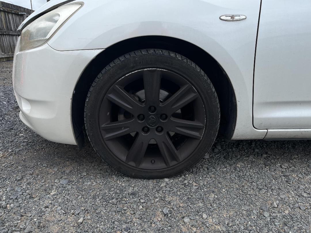 Photo '8' of Toyota Markx ZIO