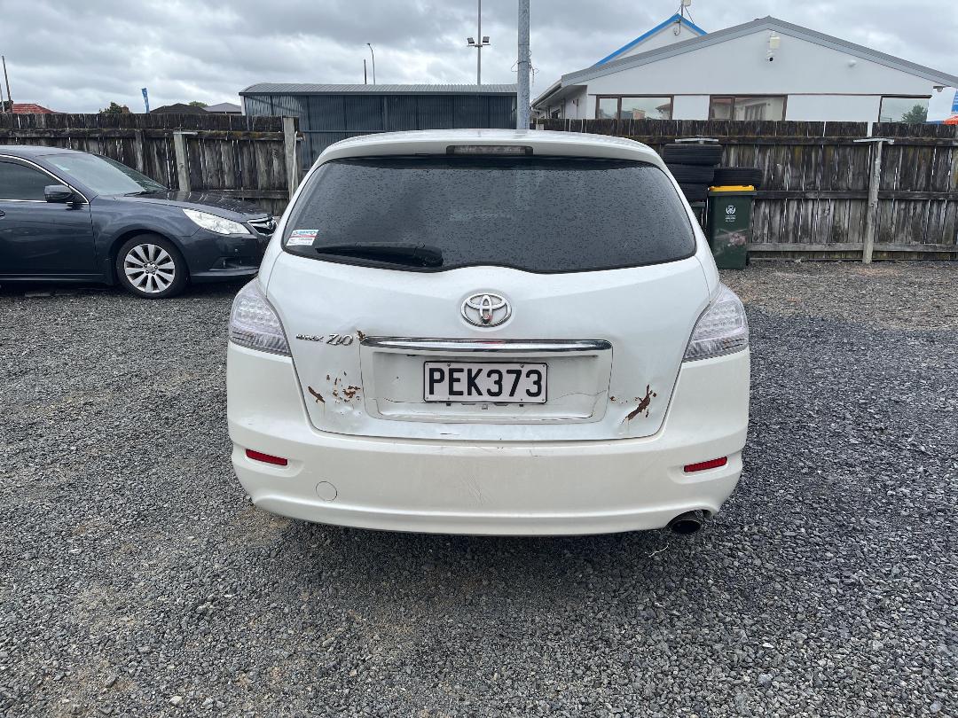 Photo '5' of Toyota Markx ZIO