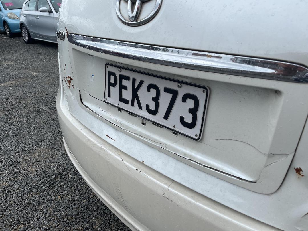 Photo '22' of Toyota Markx ZIO