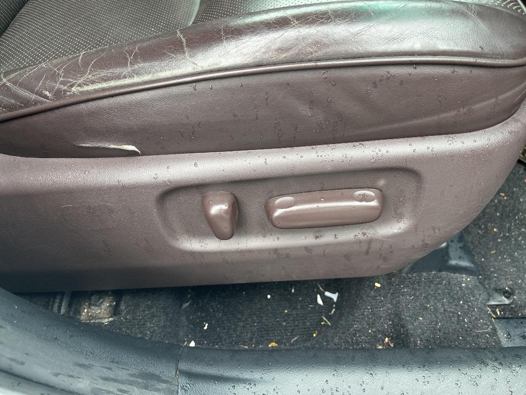 Photo '25' of Toyota Markx ZIO