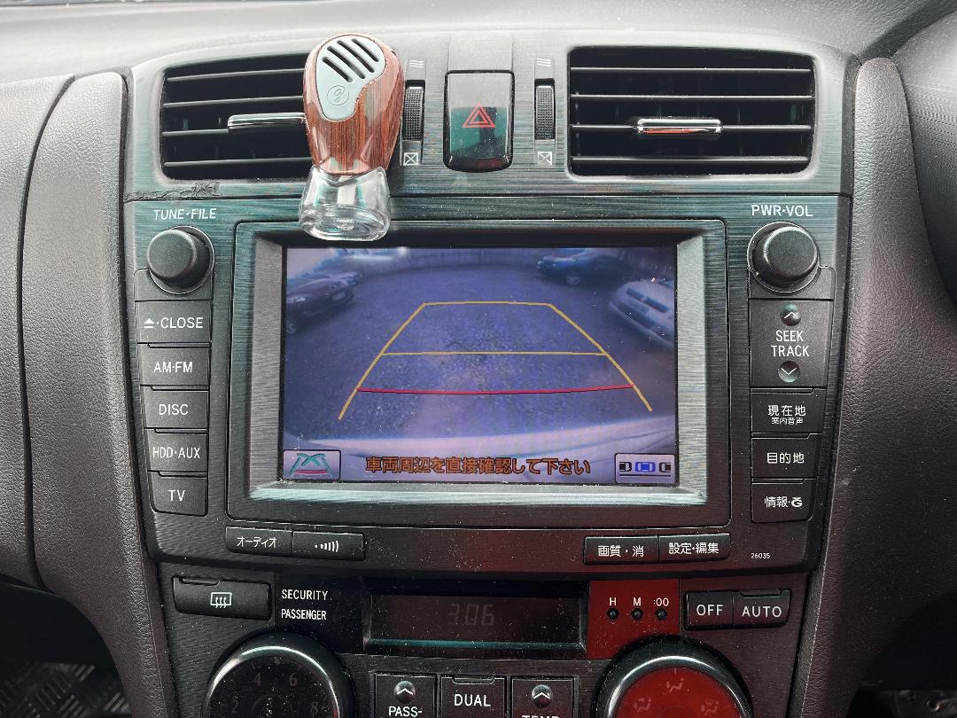 Photo '28' of Toyota Markx ZIO