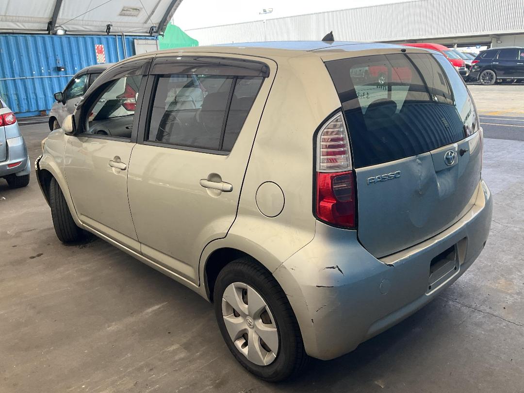 Photo '4' of Toyota Passo