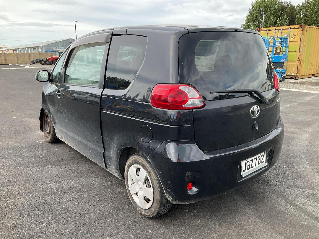 Photo '4' of Toyota Porte Photo '4' of Toyota Porte