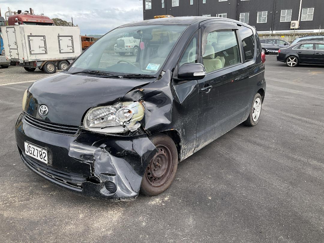 Photo '5' of Toyota Porte Photo '5' of Toyota Porte