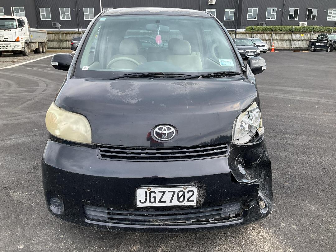 Photo '6' of Toyota Porte Photo '6' of Toyota Porte