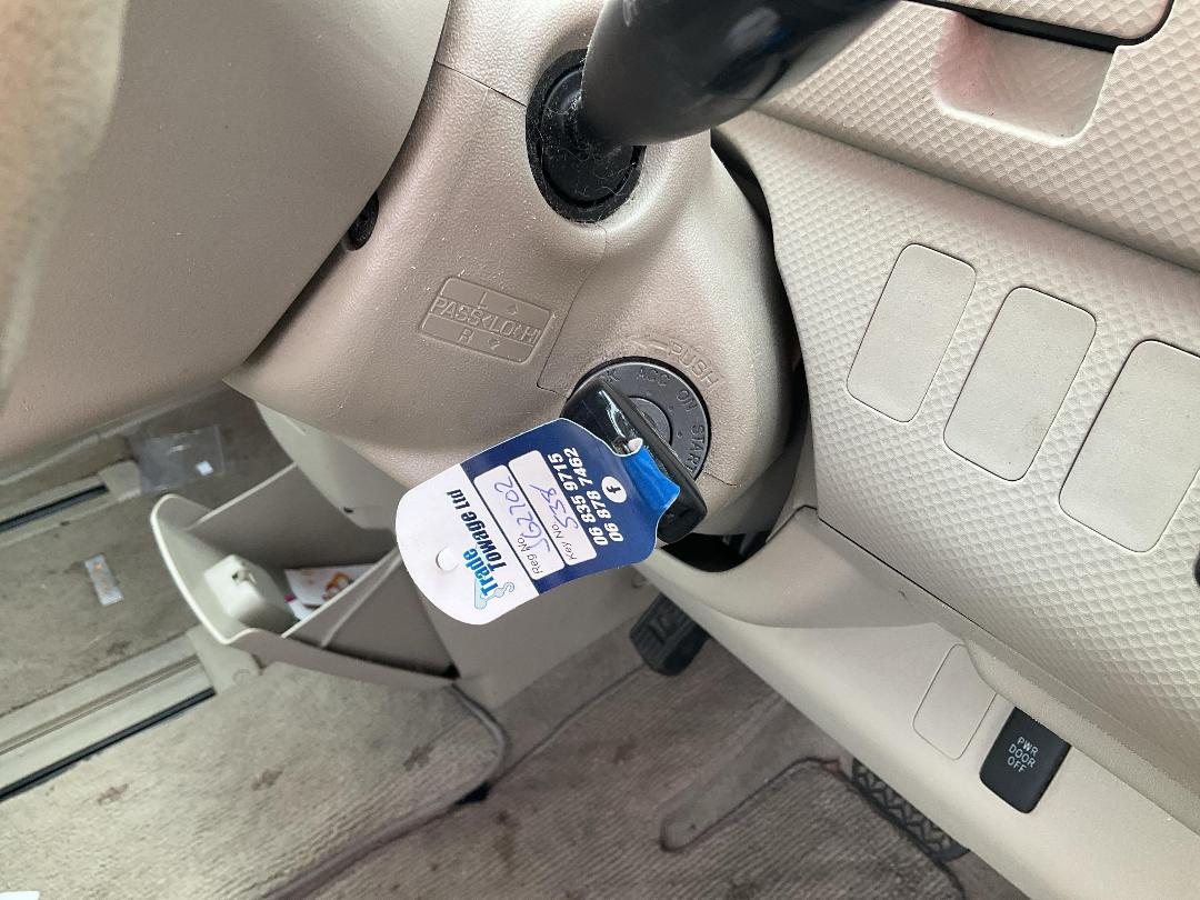 Photo '8' of Toyota Porte Photo '8' of Toyota Porte