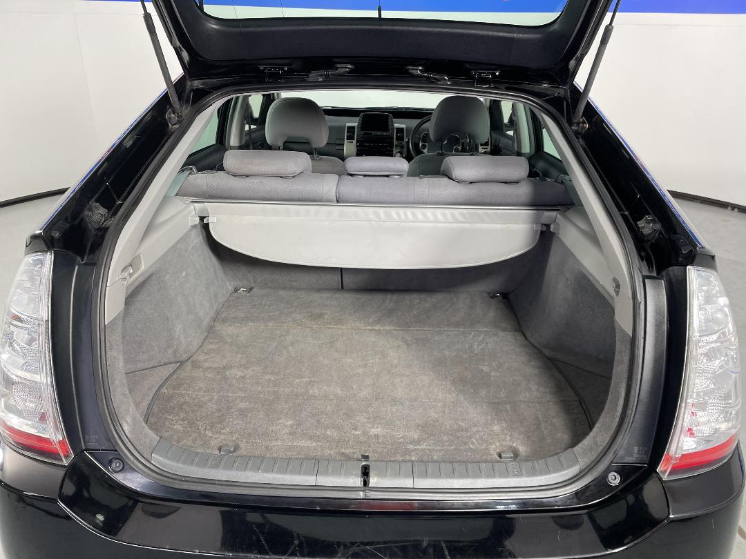 Photo '14' of Toyota Prius Photo '14' of Toyota Prius