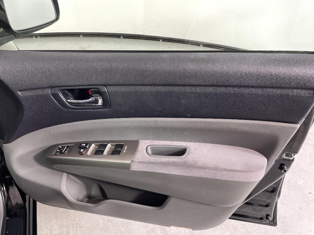 Photo '15' of Toyota Prius Photo '15' of Toyota Prius