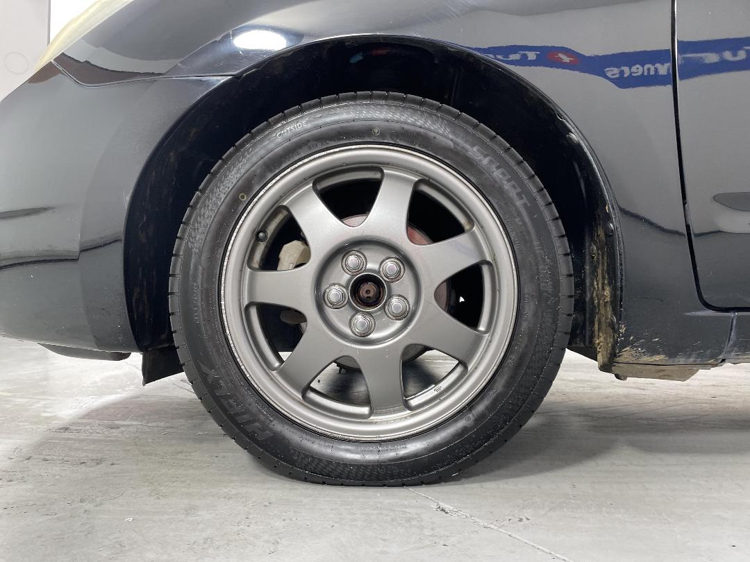 Photo '10' of Toyota Prius