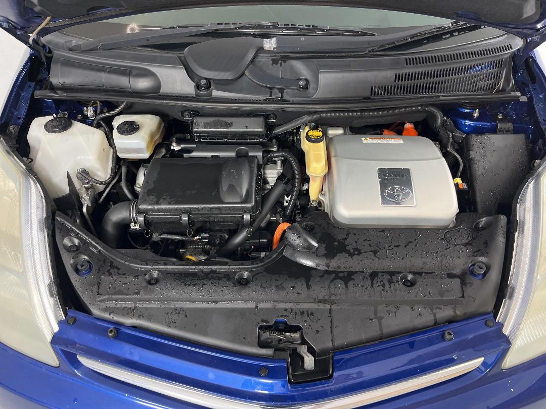 Photo '13' of Toyota Prius