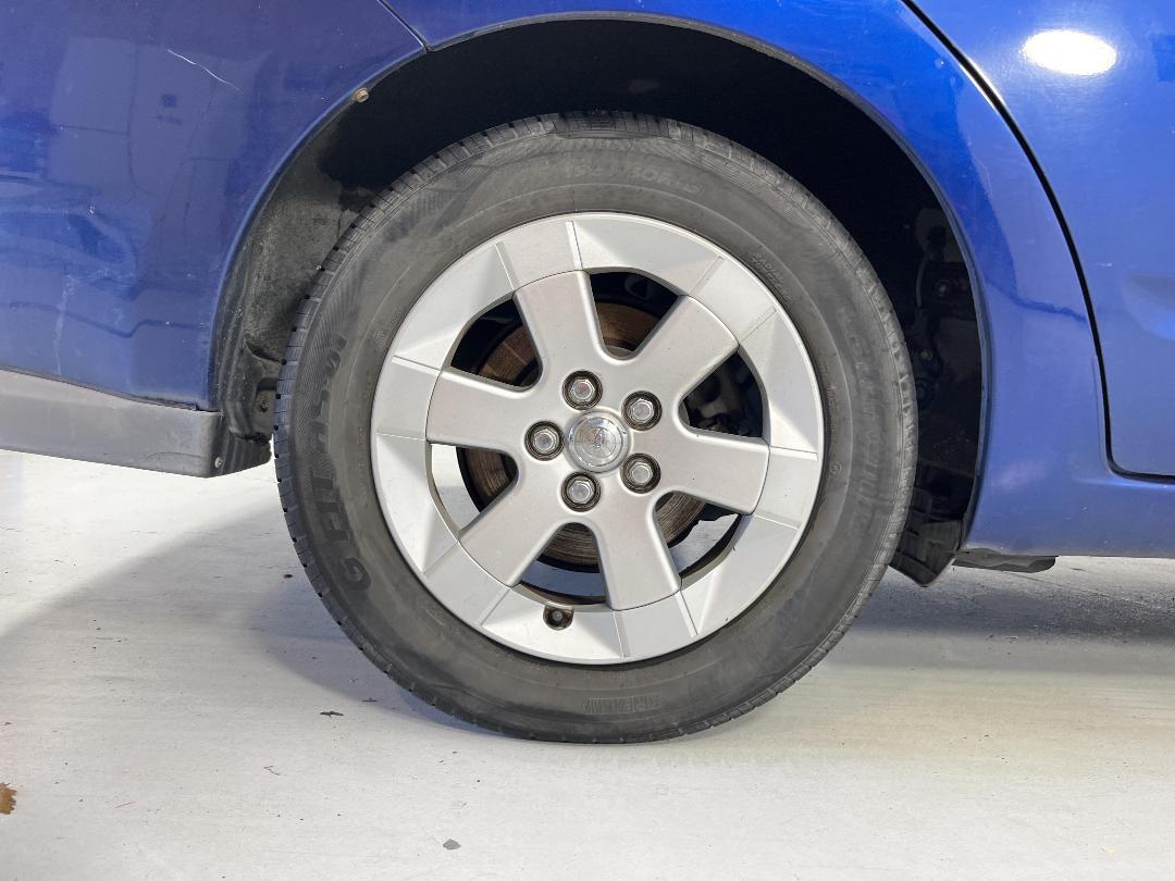 Photo '12' of Toyota Prius