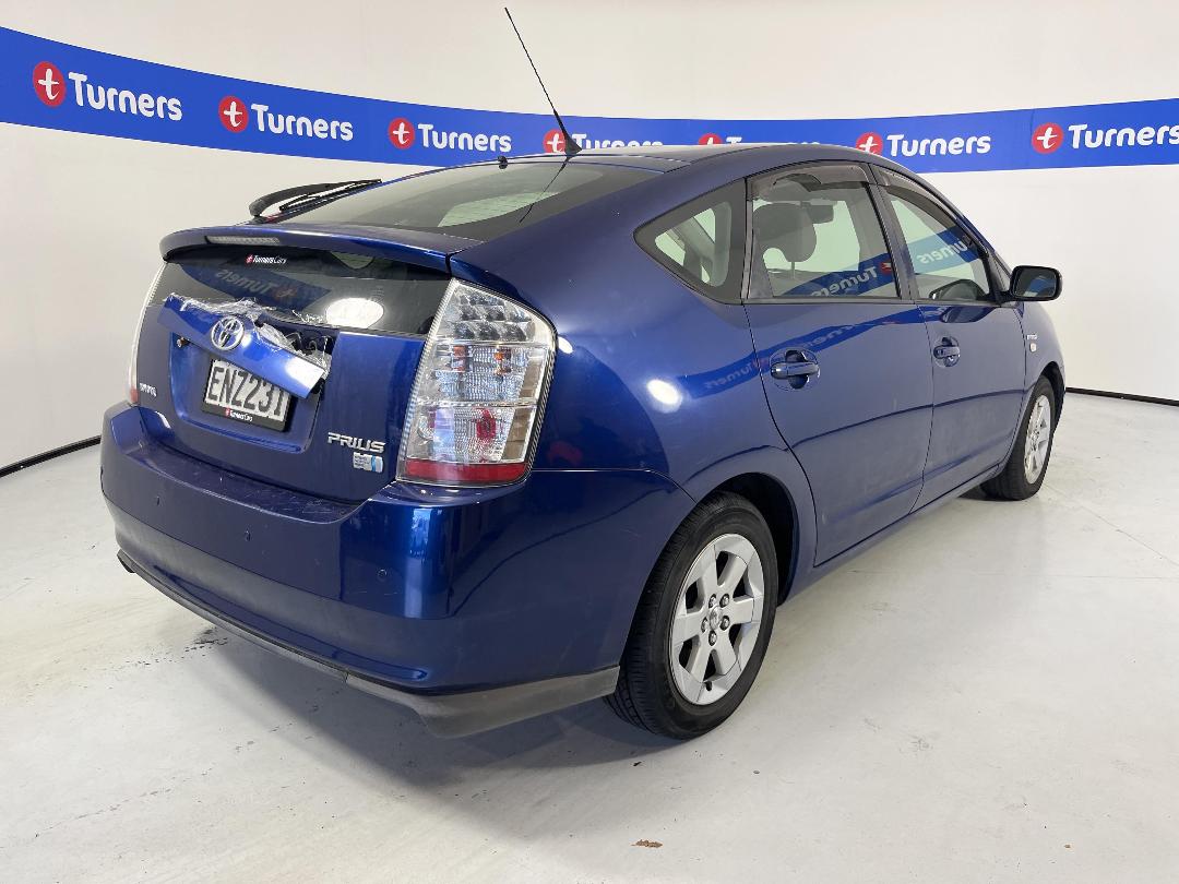 Photo '7' of Toyota Prius